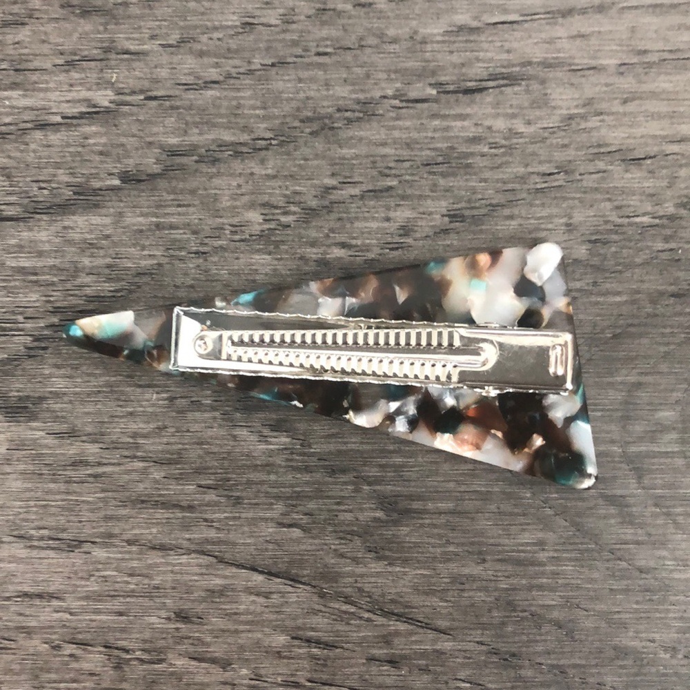 Cost Plus World Market triangle hair clip. - Picture 6 of 7